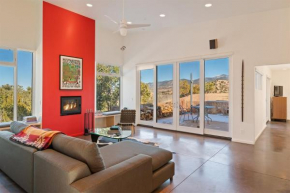 Butterfly House - Spectacular Modern Design and Mountain Views - NEW LISTING